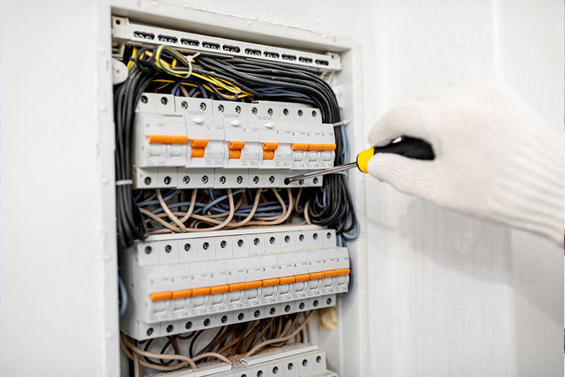 Fabricación y instalación de cuadros eléctricos